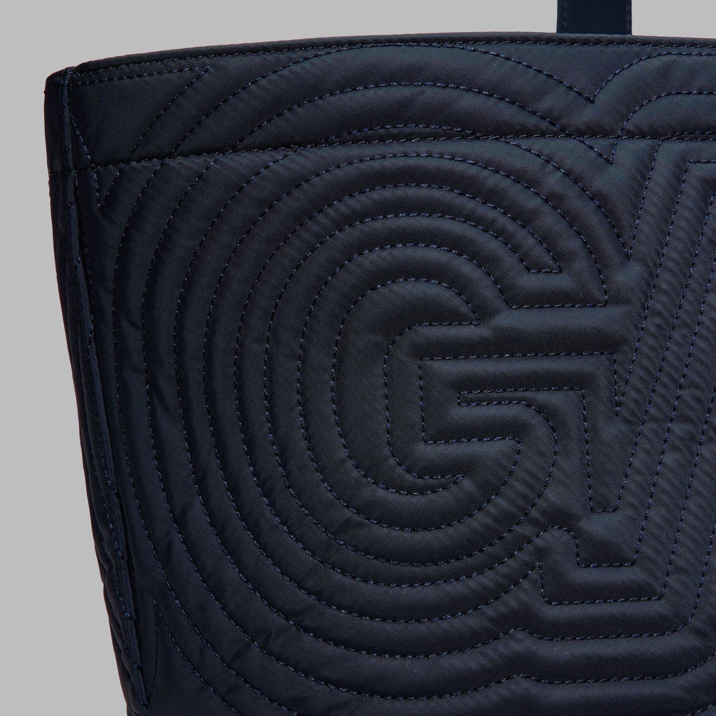 G/FORE TRIPPY QUILTED CLUB TOTE BAG