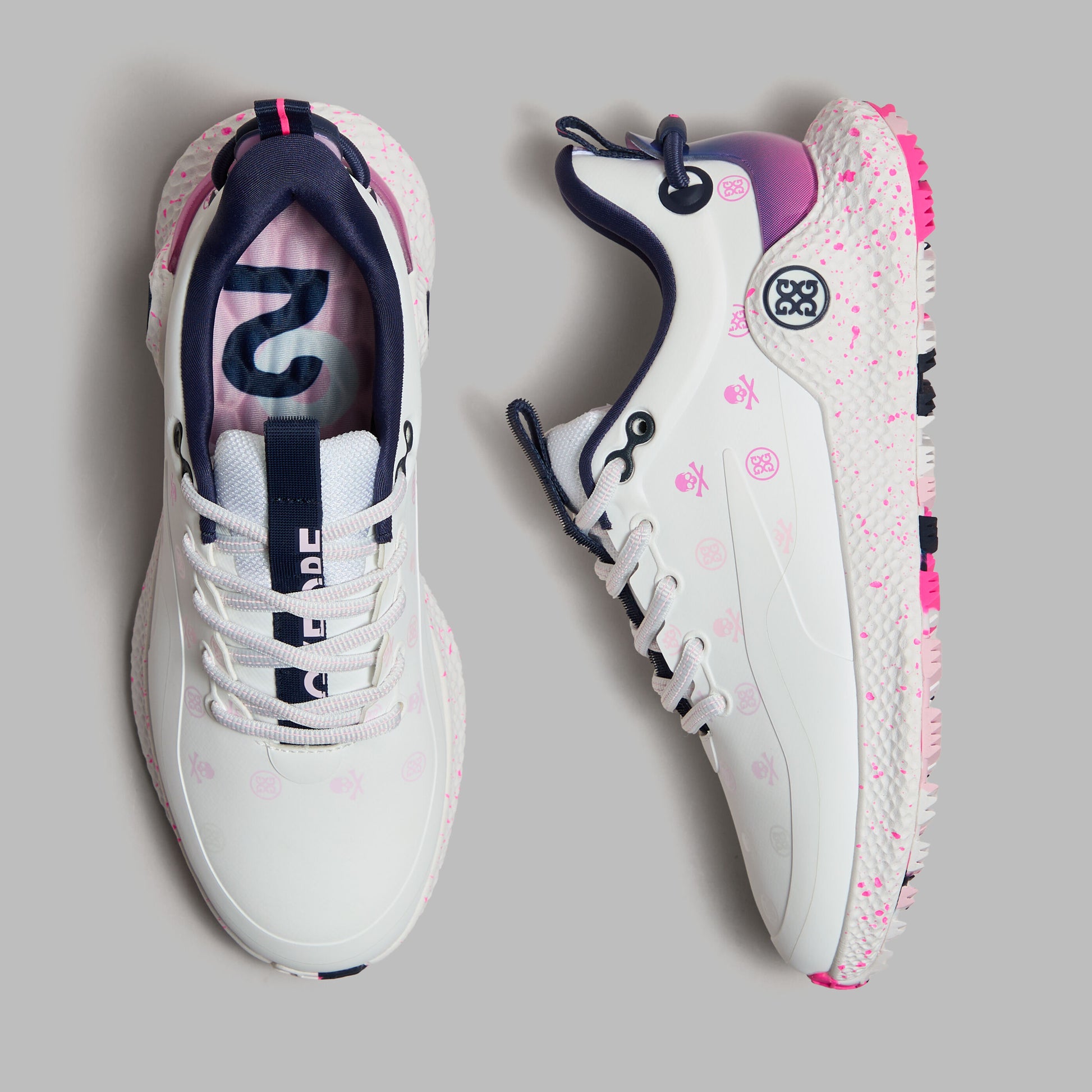 G/FORE MG4+ O2 GRADIENT SKULL & TEES GOLF SHOE