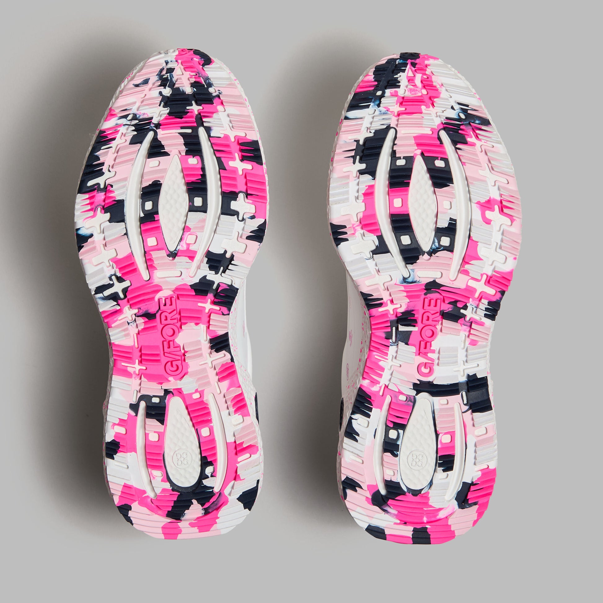 G/FORE MG4+ O2 GRADIENT SKULL & TEES GOLF SHOE