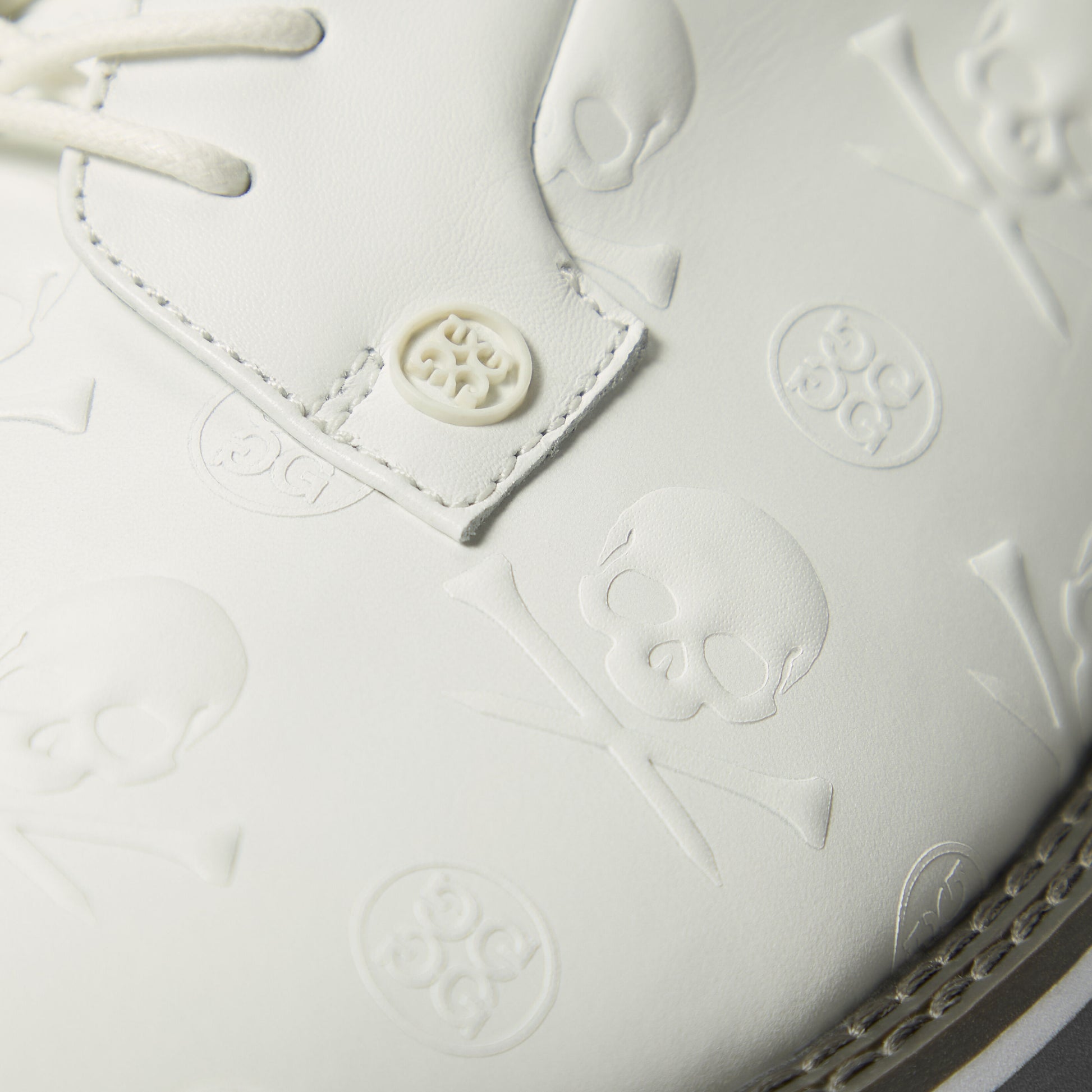 G/FORE GALLIVANTER EMBOSSED SKULL & TEES LEATHER GOLF SHOE