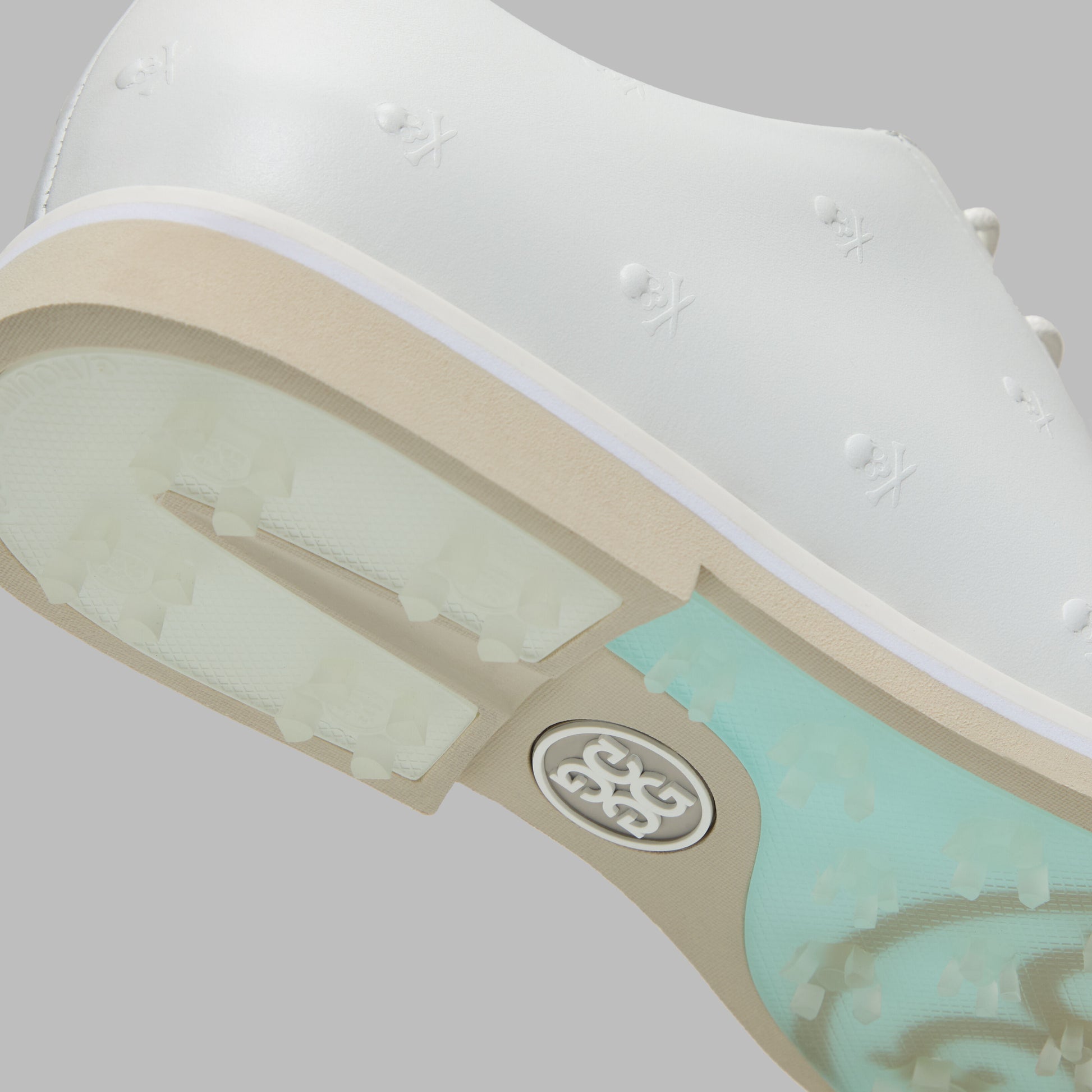 G/FORE GALLIVANTER STUDDED LEATHER SKULL & TEES GOLF SHOE